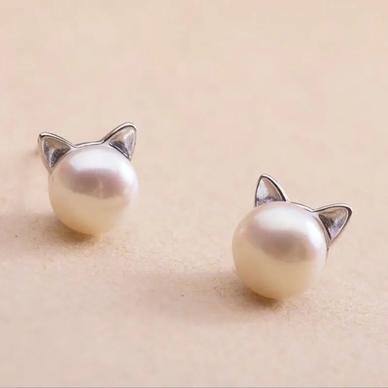 Raisa | Pendientes de Plata con Perla en Forma de Gato