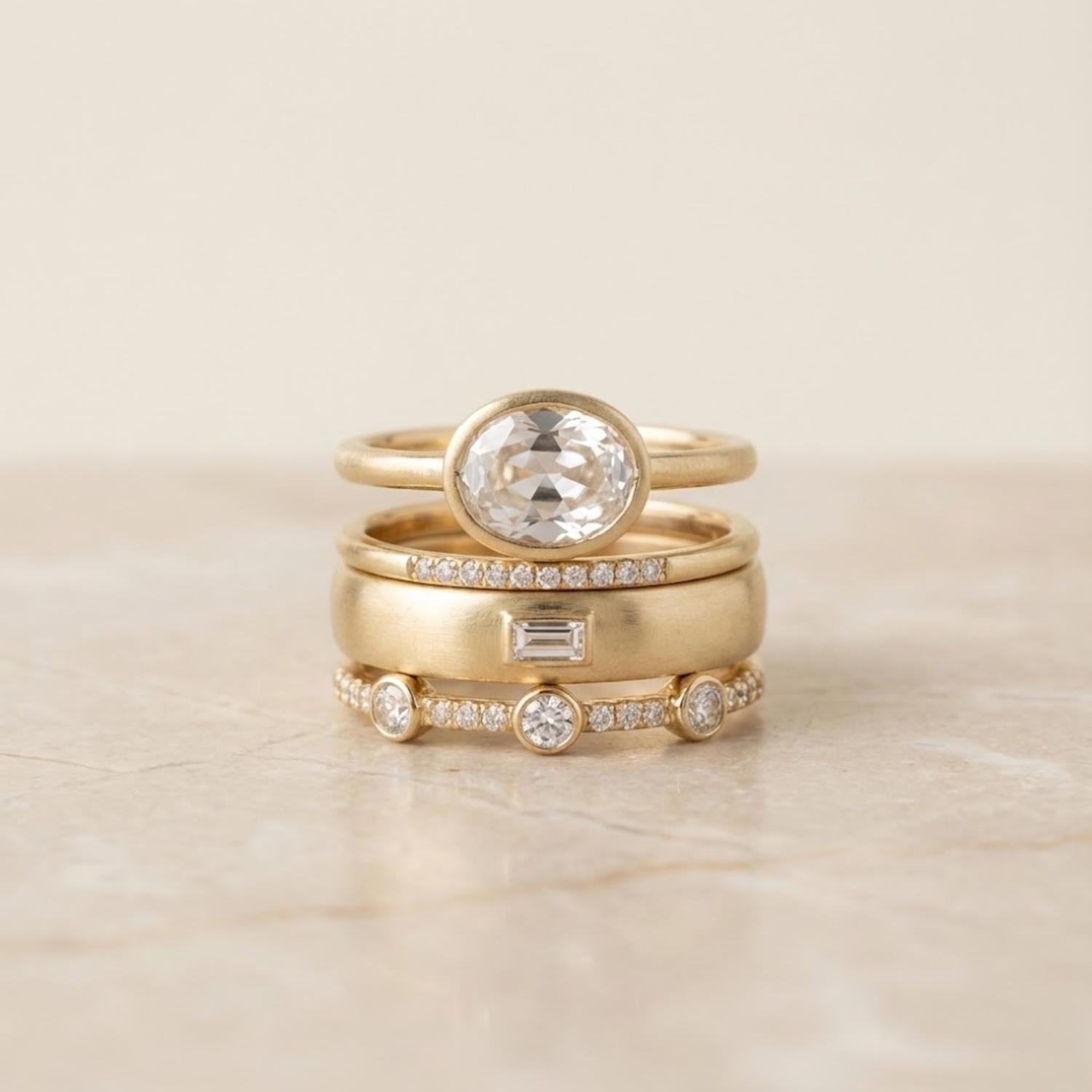 Set de anillos vintage de oro y circonia