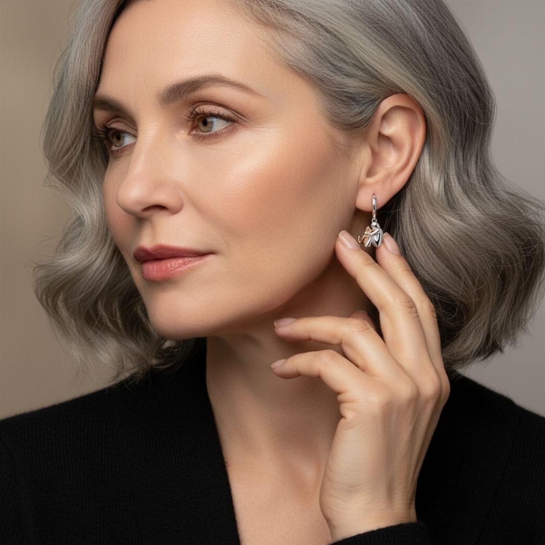 Lily™ | Pendientes Icono de Gato (Cierre Redondo)