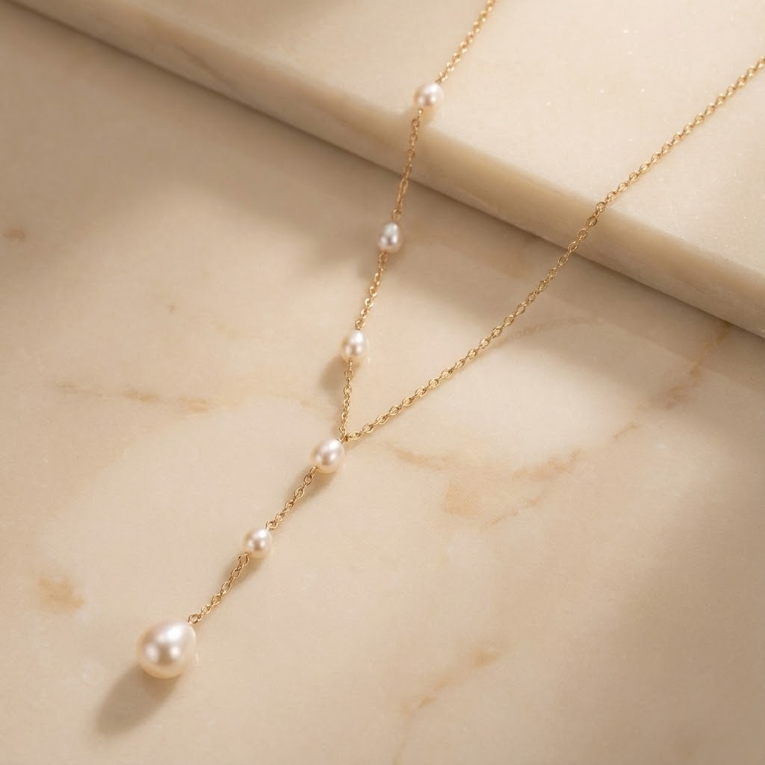 Collar vintage de perlas con colgante