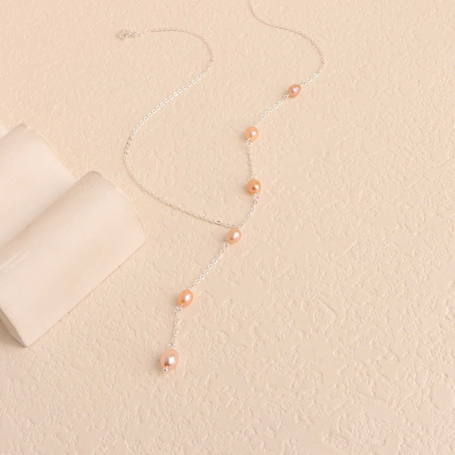 Collar vintage de perlas con colgante