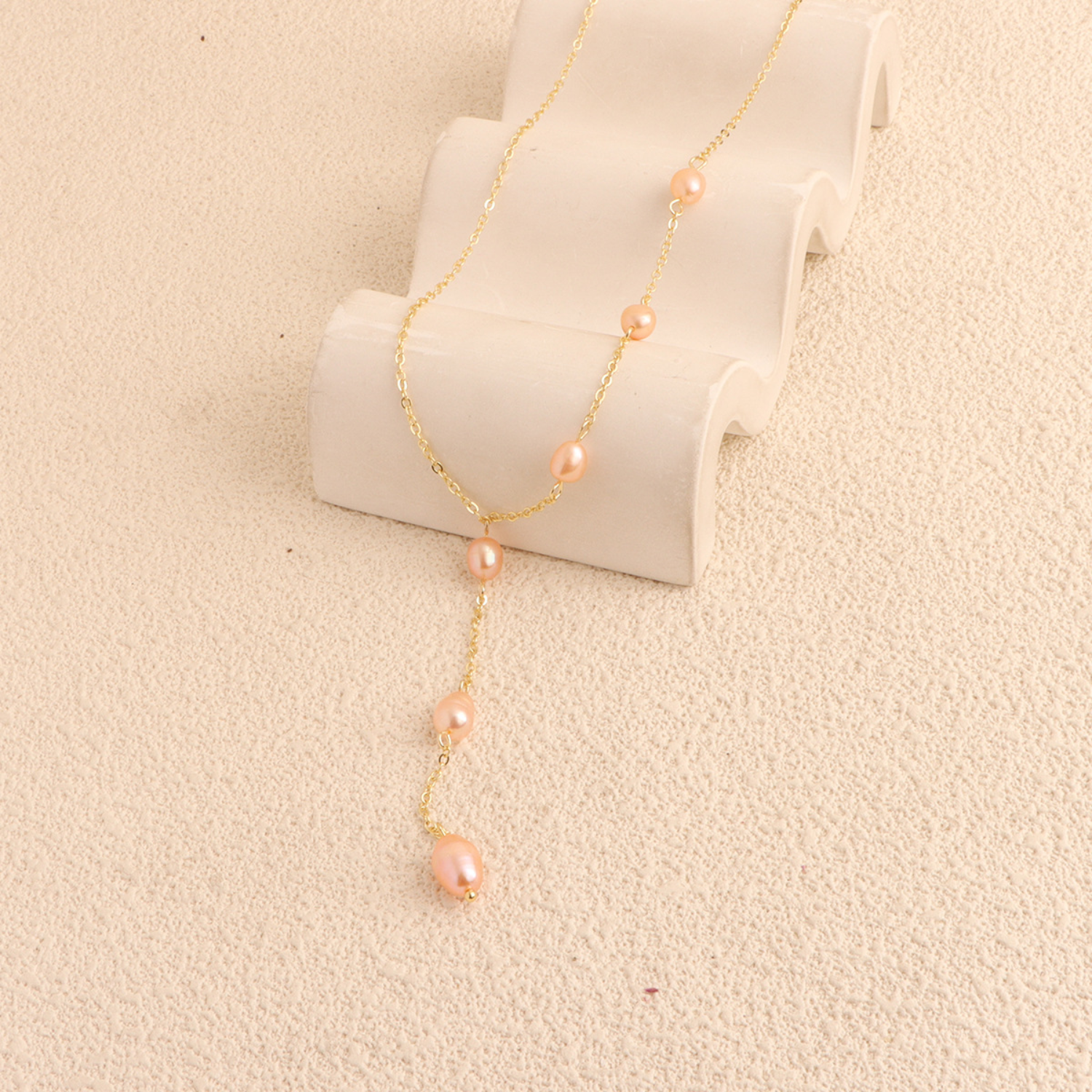 Collar vintage de perlas con colgante