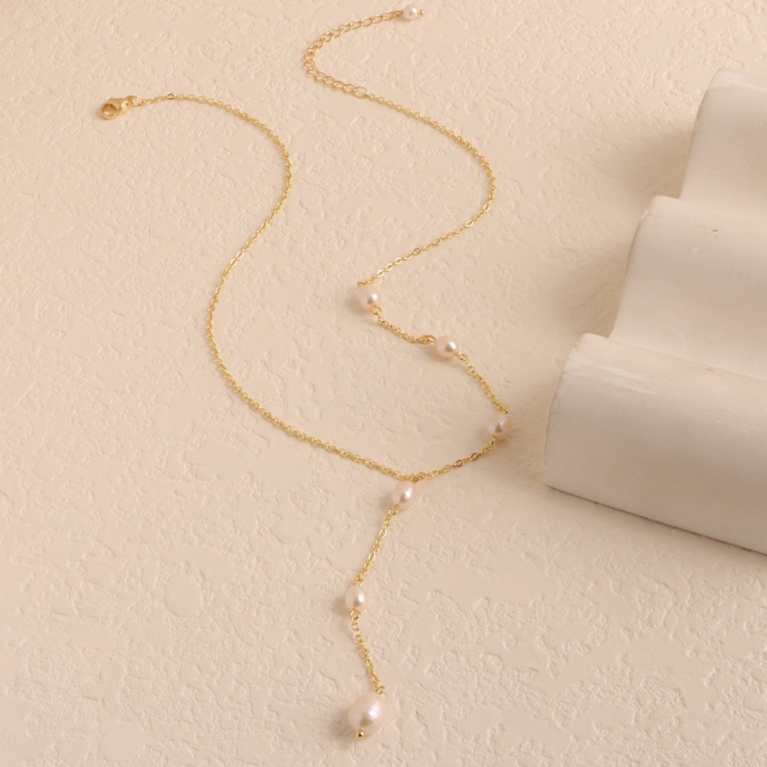 Collar vintage de perlas con colgante