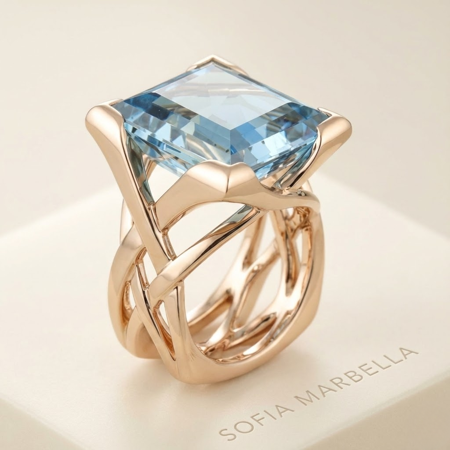 Anillo vintage de oro rosa con circonia azul