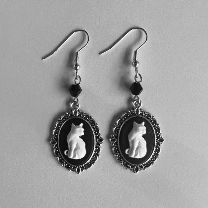 Isidora | Pendientes Gato Blanco Vintage