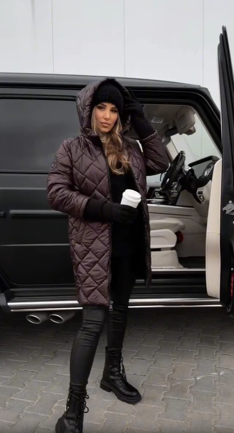 Martina™ | Elegante chaqueta acolchada de plumón con capucha